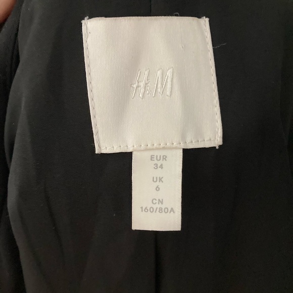 H&M black blazer - Picture 4 of 5